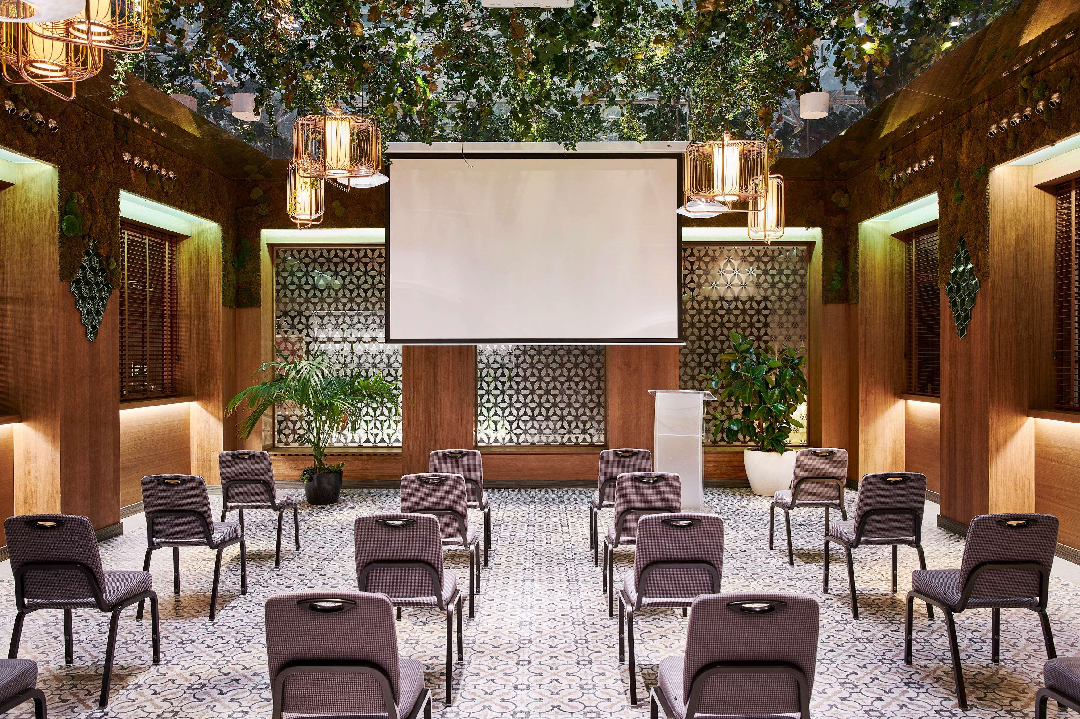 Hyatt Centric Gran Via Hotel Madri